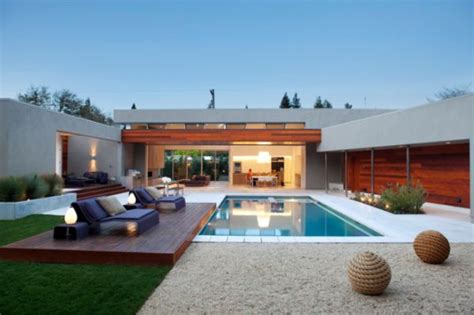 Common building materials for modern decks: Exquisite outdoor spaces featuring wood as a primary material