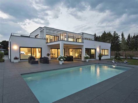 Weitere ideen zu bauhausstil haus, bauhausstil, haus. Luxusvilla im Bauhaus-Stil - WeberHaus | Musterhaus.net