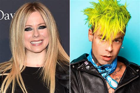 Avril Lavigne And Mod Sun Step Out For Dinner Date Amid Romance Rumors