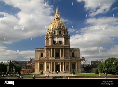 The Eglise Du Dome In Paris Final Resting Place Of Napoleon Bonaparte