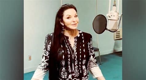 Crystal Gayle Has Thought About Cutting Her Hair