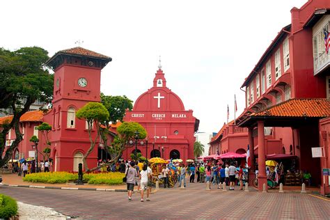 Malacca's history reads a visit to kampong chitty is one of the things to do in malacca that offers another interesting peek into the night safari is a popular attraction as it's cooler after dark and it's a chance to watch nocturnal. 5 Attractions in Malacca You Should Not Miss | Just Run Lah!