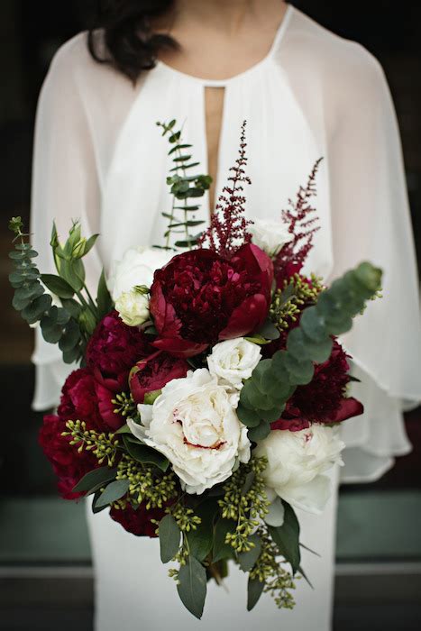 7 Winter Wedding Bouquets Intimate Weddings Small