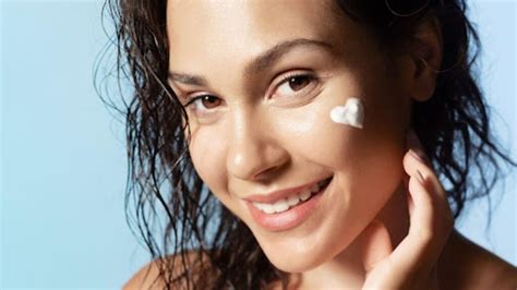 Salicylic Acid For Skin Uses And Benefits For Skin Care Mamaearth Blog