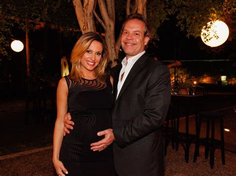 A ativista contou em uma de suas redes sociais que o marido, o empresário gilberto zaborowsky, 41, está internado. EGO - Grávida, Luisa Mell vai a evento beneficente com o ...