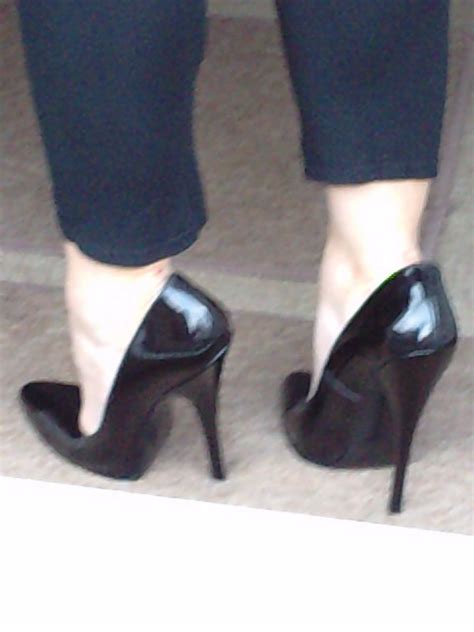 sexy high heel footwear worn regular stilettos courts pumps fetish heels
