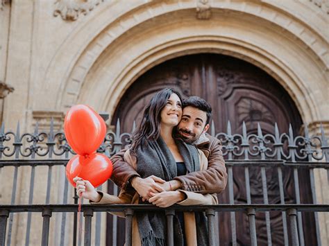 Romantic Anniversary Celebration Ideas To Reignite Your Love