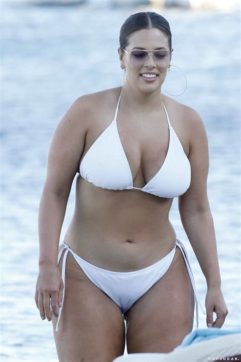 You Wont Be Able To Focus On Anything But Ashley Graham After Seeing These Bikini Photos