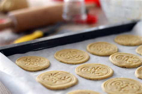Macro Photography Of Cookies On Tray · Free Stock Photo