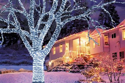The solar lights outdoor light is solar powered with a backup rechargeable battery. 26 BEST Outdoor Christmas Lights: Battery operated ...