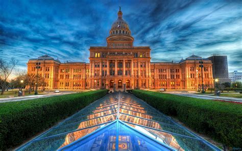 Texas Capitol At Dusk Texas State Capitol Beautiful Buildings Travel