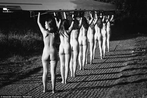 University Of Warwick Rowing Team Strip Off For Nude Calendar Shoot Daily Mail Online