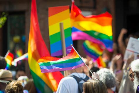 While pride month 2021 will look a lot different than 2020 — being able to celebrate outside, safely, with other people is always welcome — networks and streaming services will have plenty of lgbtq+. Pride Month 2021: Diese unterschiedlichen Pride Flaggen ...