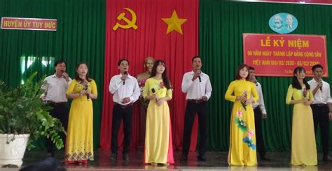 Với lứa tuổi thanh thiếu niên là truyện dài, truyện ký được các nhà văn, nhà báo, chính khách nổi tiếng kể lại, trữ lượng thông tin lớn: Tuy Đức: Sôi nổi các hoạt động chào mừng kỷ niệm 90 năm Ngày thành lập Đảng Cộng sản Việt Nam
