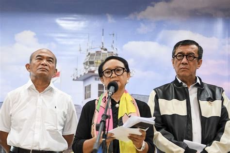 Pemohon yang belum genap 14 tahun atau lebih dari 70 tahun 3. Antisipasi Corona, Pendatang dari China Dilarang Masuk ke ...
