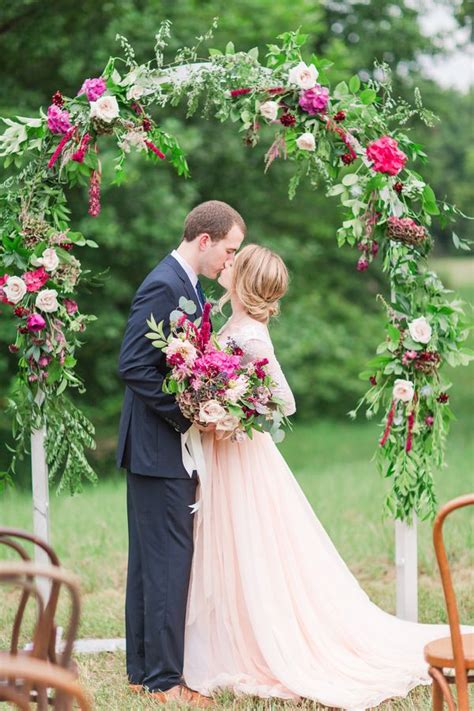 Love In Bloom Wedding Inspiration In The Countryside The Perfect Palette