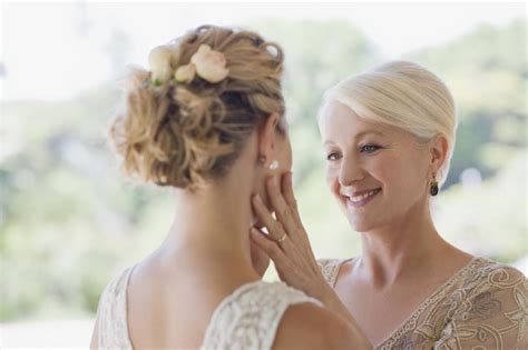 What Should The Mother Of The Bride Do Not These 9 Things Tlcme Tlc