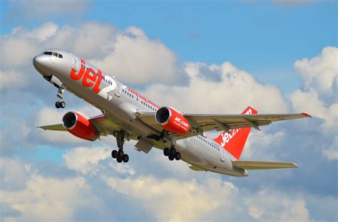 Jet2 flight exs051b set off from the airport just before 3pm on monday afternoon (august 10). Jet2 Boeing 757 200 G-LSAH at LBA | Forums4airports ...