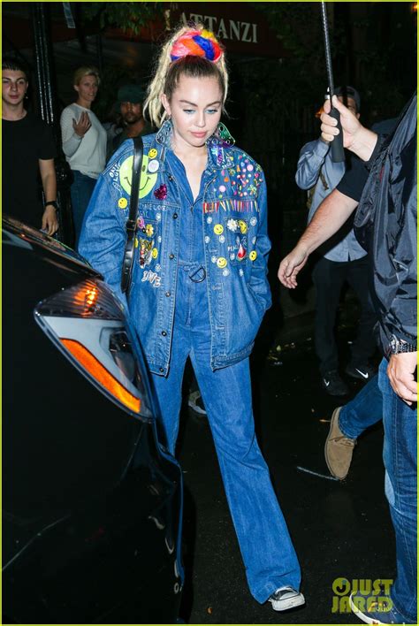Miley Cyrus Does Double Denim After Snl Rehearsal Photo 3474031