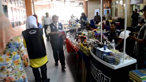 Pangsapuri denggi mp3 & mp4. "Sehati Sejiwa Hapus Aedes Tiada Denggi" Campaign At HUSM ...