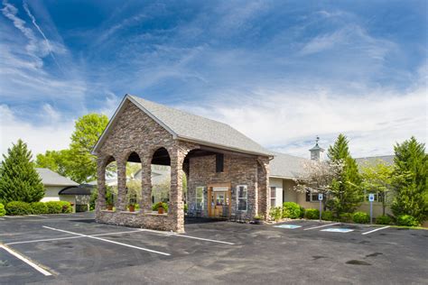 550 fort loudon medical center dr lenoir city, tn 37772. River Oaks Place in Lenoir City, TN | Senior Solutions