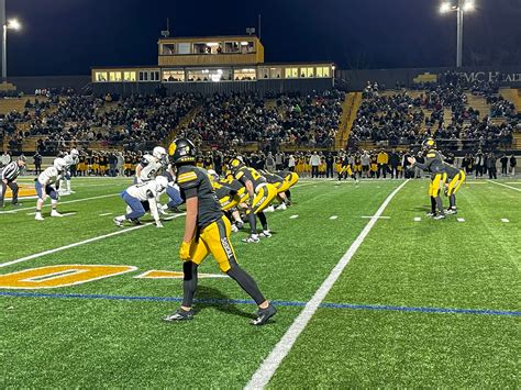 Which D-10 high school football teams have new opponents in 2024?