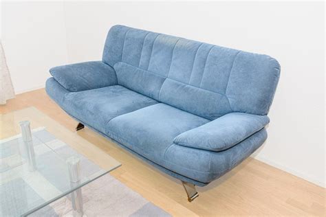 Cleaned using a special tool that has the solution spray located inside the cleaning head. Alcantara Sofa | Kaufen auf Ricardo