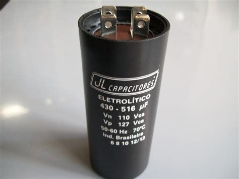 While some capacitance exists between any two electrical conductors in proximity in a circuit, a capacitor is a component designed to add capacitance to a circuit. Capacitor Eletrolitico Jl (partida) 430 X 516 110v 5 Pç's ...
