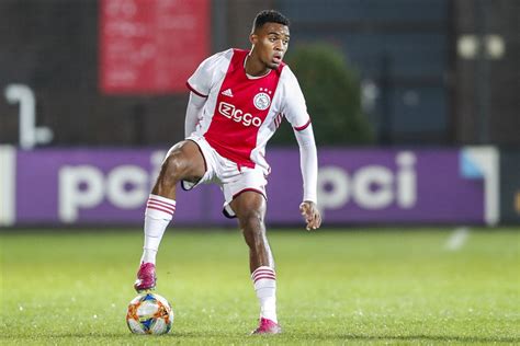 Goals, videos, transfer history, matches, player ratings and much more available in the profile. Gravenberch over verlenging: "Ze kunnen rustig blijven ...