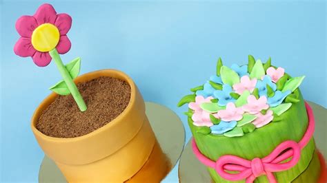 These treats are worthy of the mama who does it all; 2 Mini Mother's Day cakes! Easy cakes for Mother's Day ...