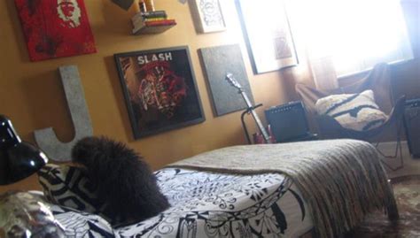 We did not find results for: 20 Punk Rock Bedroom Ideas | HomeMydesign