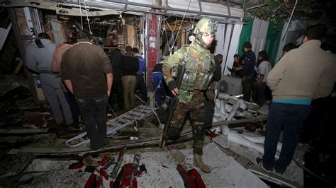 Isis Attack On Baghdad Mall Kills 17 The New York Times