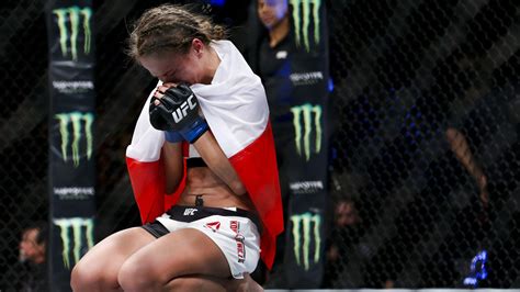UFC Strawweight Bout Between Karolina Kowalkiewicz And Heather Jo Clark