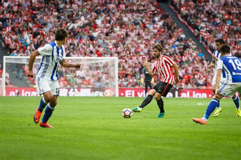 Bilbao ballert real madrid aus der supercopa. BILBAO, SPANIEN - 16. OKTOBER: Yeray Alvarez, Athlectic ...