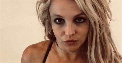 Britney Spears Squeezes Boobs Into Plunging Top For Racy Cleavage