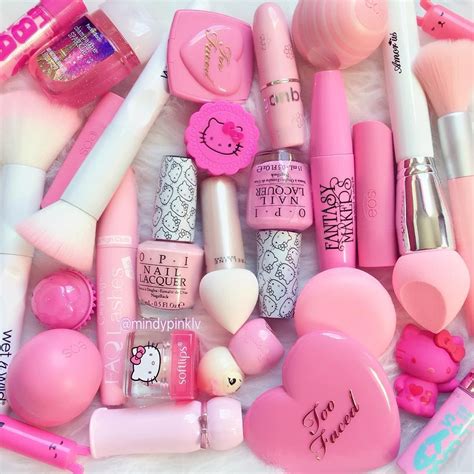 Pretty Pink Makeup Mess ⭐️ Mindypinklv ♡♥♡♥♡♥ Makeup Pink Instagram Pink Makeup Cute