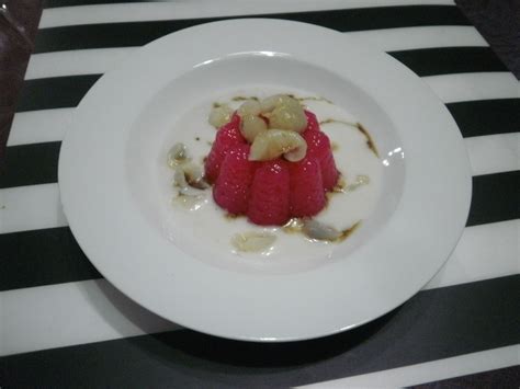 .1 keping gula melaka @ 1 cawan gula merah • 1 cawan air • 1 cawan air • 1 helai daun pandan. Zara ♥ Baking: PUDING SAGU GULA MELAKA
