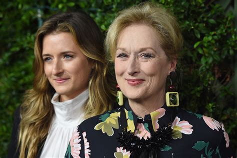 meryl streep soon to be a grandmother for the fourth time her daughter grace is pregnant