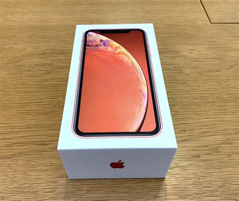 Coral IPhone XR Unboxing Photos