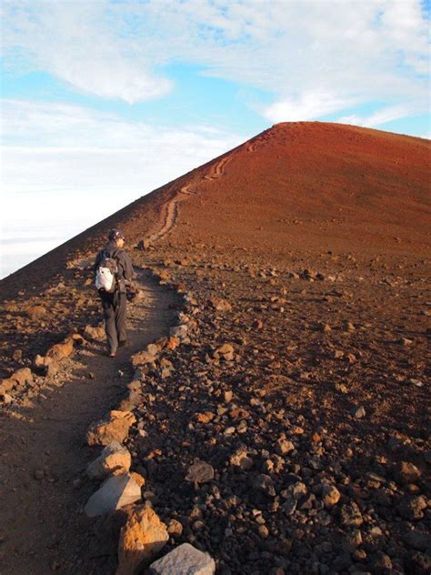 Hiking Mauna Kea Volcano In Hawaii Hawaii Volcanoes National Park
