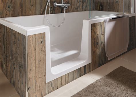 Die flachen duschtassen sind in. Badewannen mit Tür - Duschen in der Badewanne - Sanolux GmbH