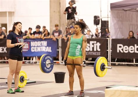 Elisabeth Akinwale Set The Event 5 Record In 245 Breaking Annie Ts