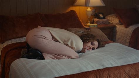 An Evening With Beverly Luff Linn Film Trailer Kritik
