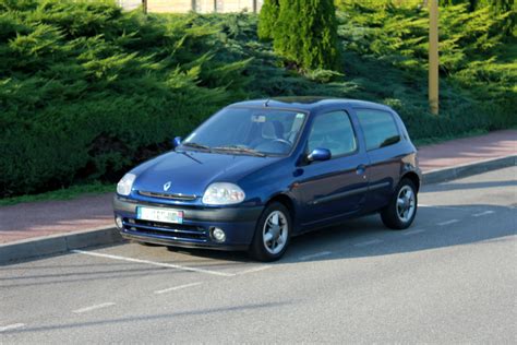 16 16v Bierze Olej Renault Cars