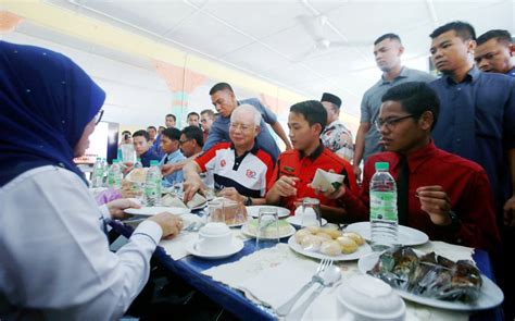 Best airport hotels in kuantan near sultan haji ahmad shah. PM visits high-performing Pekan school; has breakfast with ...