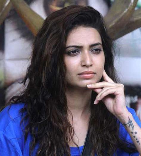 Revealed Who Is Bigg Boss 8 Contestant Karishma Tanna In Love With