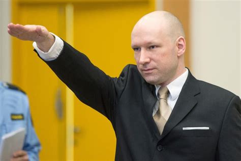 Breiviks far, jens david breivik (född 1935), var civilekonom och i flera år diplomat vid det norska utrikesdepartementet. Norwegian killer Anders Breivik gives Nazi salute in court ...