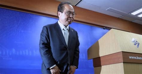 어떤 말로도 어떤 행동으로도 용서받을 수 없습니다.] 오거돈 사퇴 공증 정재성 '윗선 종용' 의혹에 "소설" - 노컷뉴스