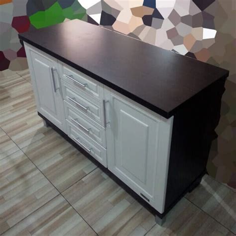 Karena interior tersebut tidak harus terlihat secantinik munkgin sepenti sebuah kitchen set utama atau dapur utama, ada bisa menggunakan rak terbuka yang lebih murah untuk menciptakan banyak ruangan penyimpanan dengan harga murah. Kitchen Set 3 Pintu Olympic KLX 010880 - tampak ...