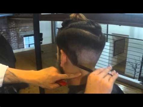 It's perhaps the best performing clipper in our list. Scissor Skin Fade, No Clippers by James Mould - YouTube